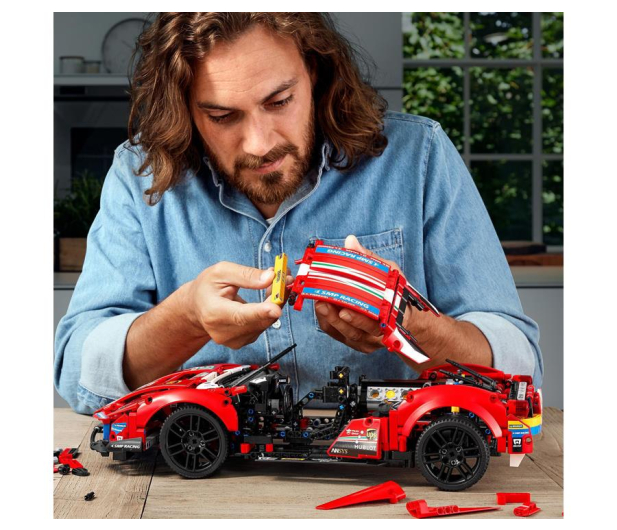 LEGO Technic 42125 Ferrari 488 GTE AF Corse #51 - 1012754 - zdjęcie 4